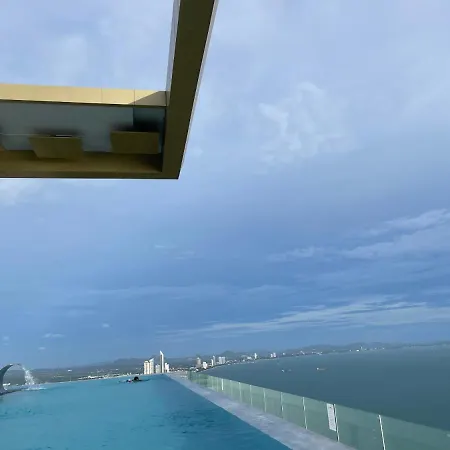 Copacabana Jomtien Beach High Floor Extérieur photo